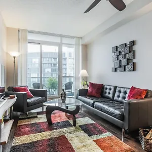 Gorgeous Downtown Oasis With Views & Parking! Toronto